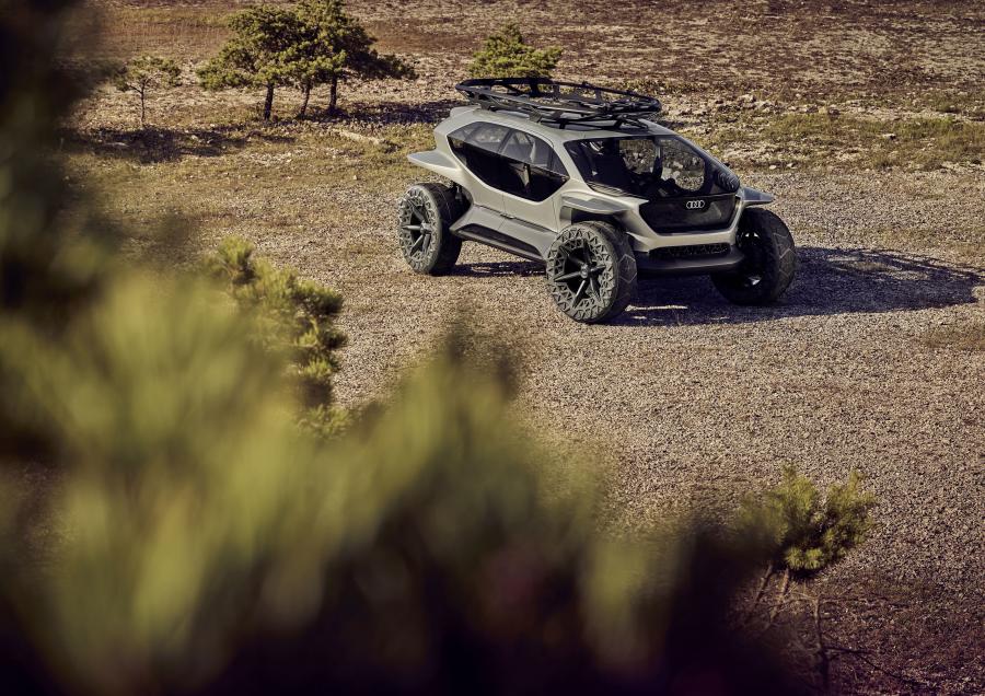  Audi AI:TRAIL Quattro 2019 года  (фото 17 из 40)